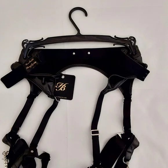 Honey Bridal Kendra black garter belt
